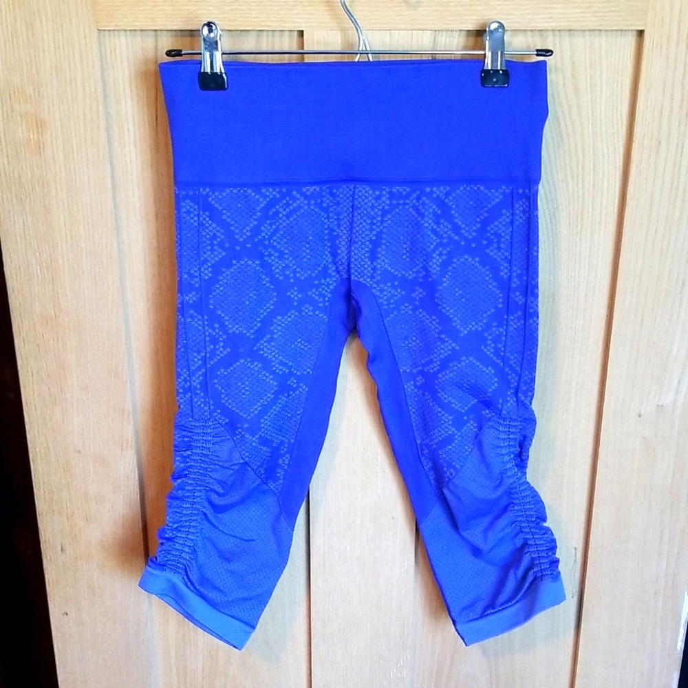 lululemon ebb to street cropped leggings